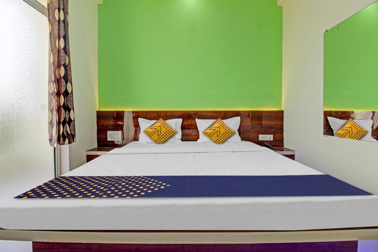 Hotel Oyo Hidden Palace