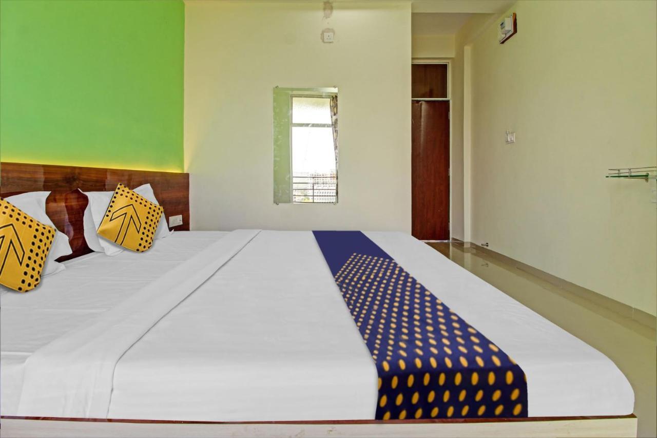 Oyo Hidden Palace Hotel Pune