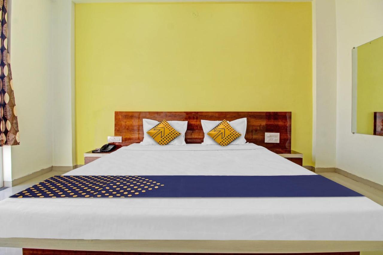 Oyo Hidden Palace Pune