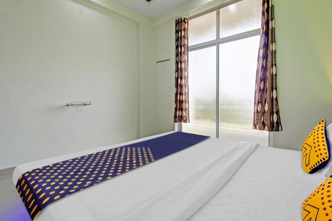 Oyo Hidden Palace 3* Pune